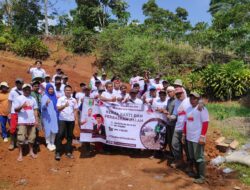 Orang Muda Ganjar Bantu Perbaiki Jalan Masyarakat Desa Karang Sari