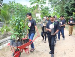 Lestarikan Lingkungan, Ganjar Milenial Center Lakukan Aksi Penanaman Massal Tanaman Buah di Lampung Timur