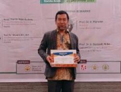 Profesor Unila Dapat Penghargaan Internasional