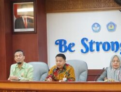 16 Mahasiswa Terima Hadiah Program Show Your Payment BSI