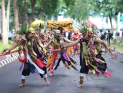 Rayakan Dies Natalis ke-56, FKIP Gelar Karnaval dan Muhibah Seni Multikultural