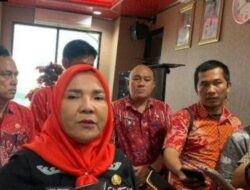 Walikota Eva Dwiana Beri Hibah Basarnas Rp500 Juta