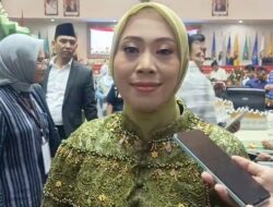 Rapat Paripurna DPRD Lampung, Mantan Ketua Bawaslu Pimpin Fraksi DPRD