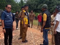 Anggota Komisi V DPRD Lampung Deni Ribowo Tanggapi Video Viral Jalan Rusak di Desa Tanjung Baru