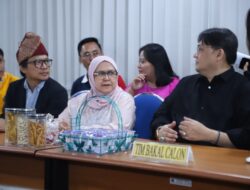 Prof. Rudy Serahkan Berkas Pendaftaran Bacarek Unila Periode 2027 – 2031
